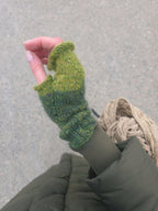 Forest green fingerless woolen gloves