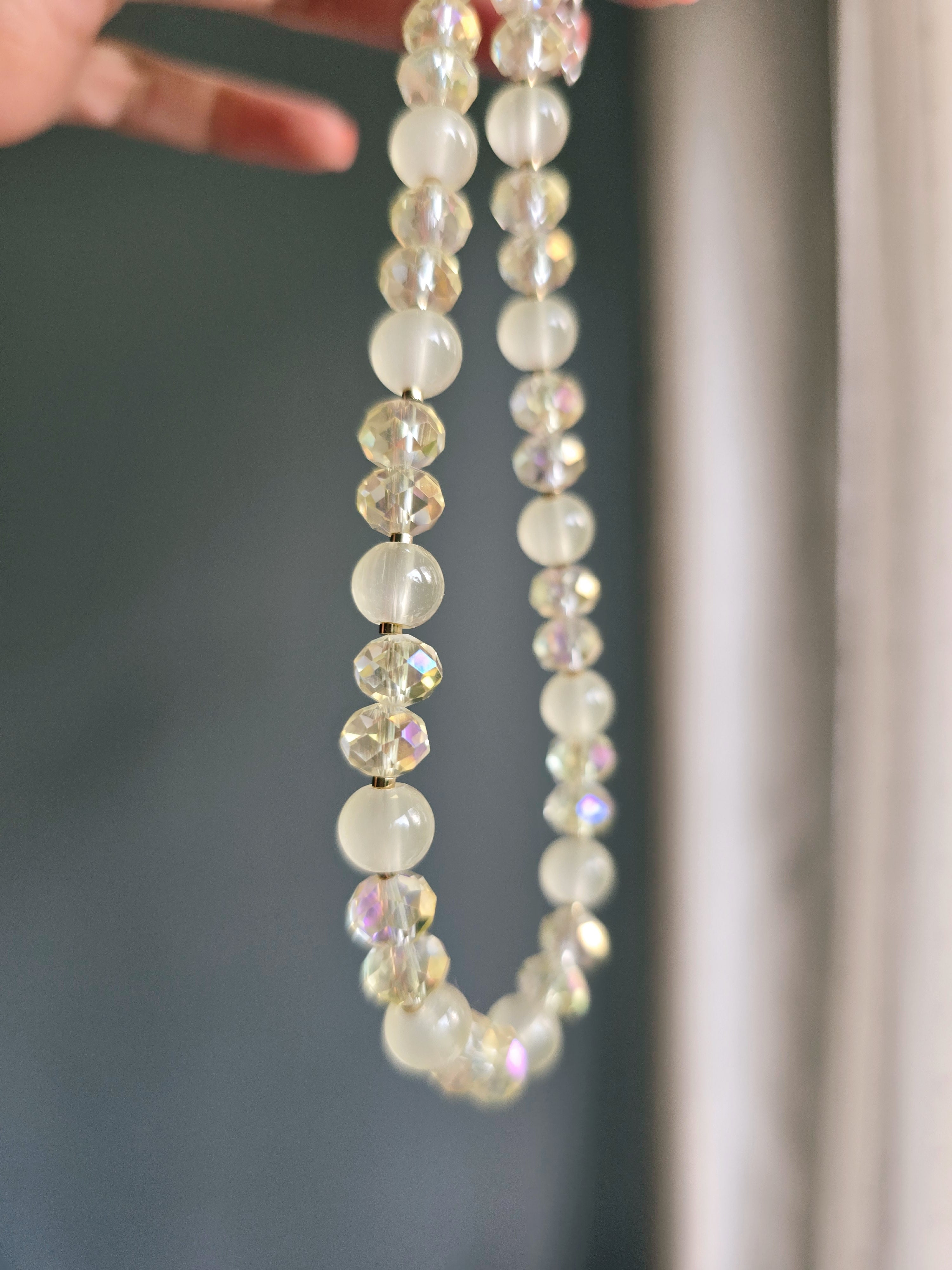 Transperent shiny yellow beaded necklace