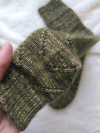 Forest green handknitted woolen socks. Foot size 24cm