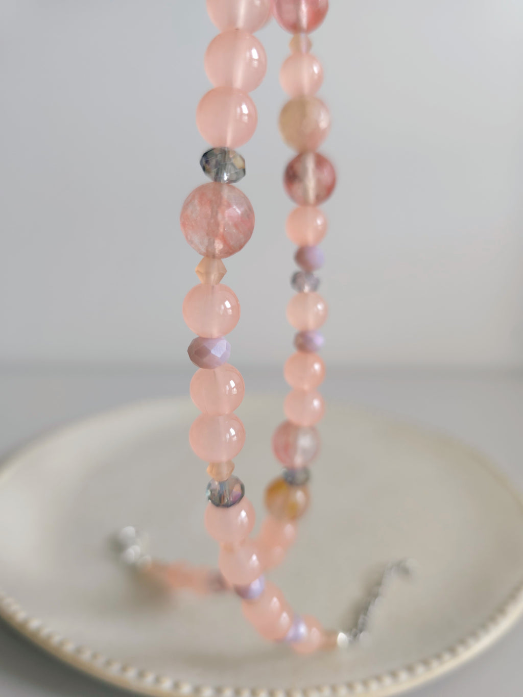 Gentle pink rose quartz and shiny beads necklace