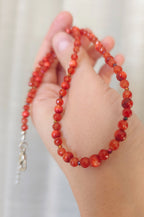 Teracota oranžas krelles no perlamutra un ahātiem